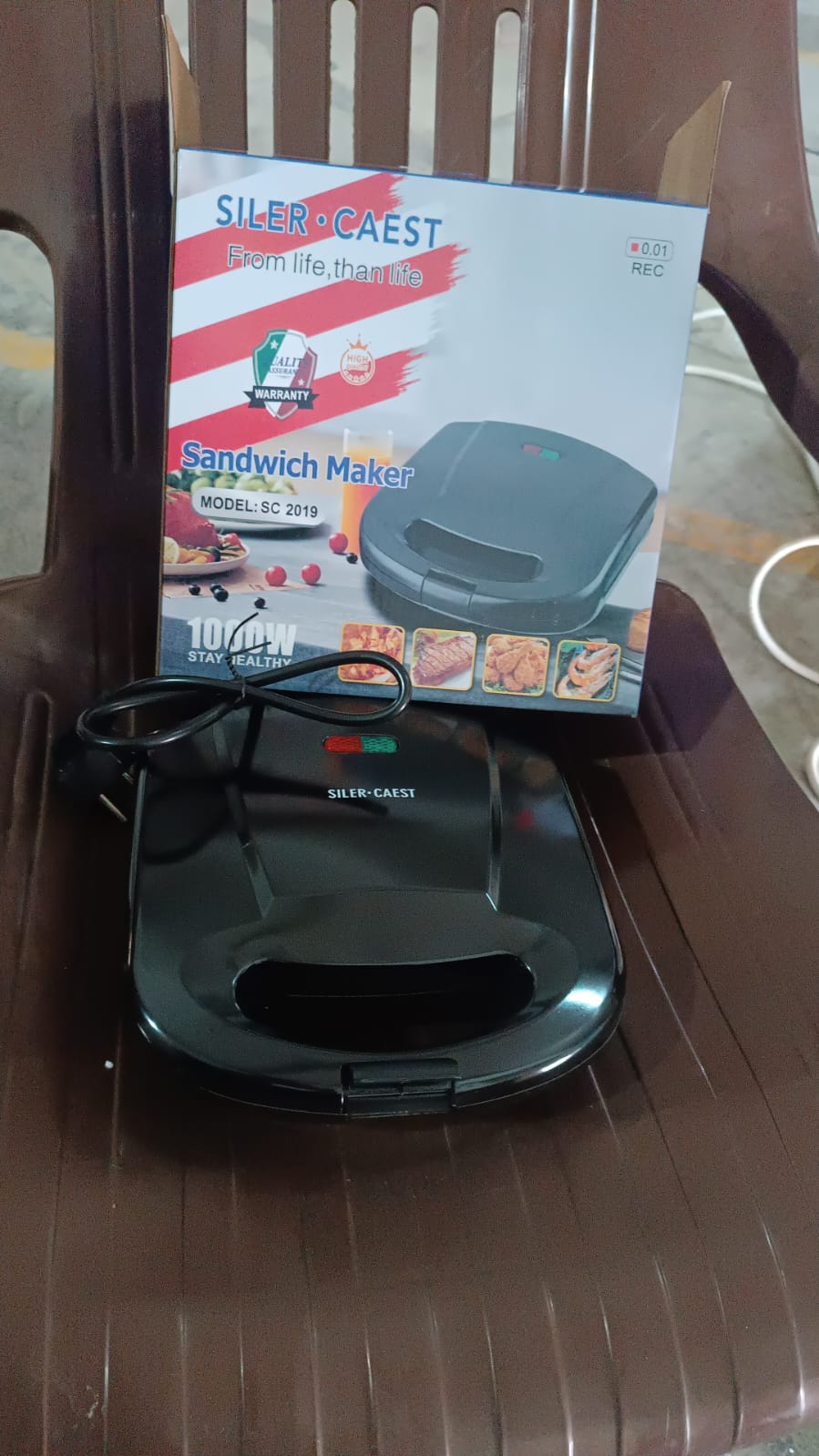 Waffle Maker, Makes 2 Square Shape Waffles| Non-Stick Plates| Easy to Use with Indicator Lights Waffle Maker, Makes 2 Square Shape Waffles| Non-Stick Plates| Easy to Use with Indicator Lights